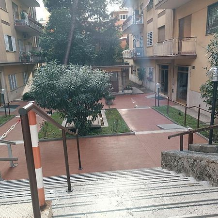 Appartamento Per 4 In Via Tiburtina, Wi-Fi, Metro B E Bus Per Il Centro E La Sapienza Rome Exterior photo